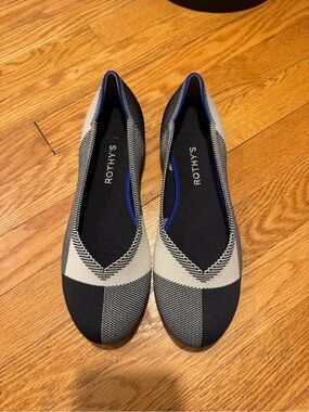 Rothy's Black and Cream Knit Pointed-Toe Flats